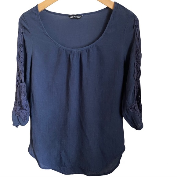 Unique Spectrum 3/4 Sleeves Boat Neckline Navy Blue Top size S/M - Picture 3 of 9